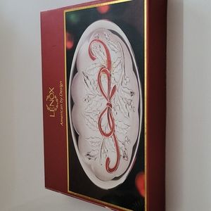 New Lenox  holiday carved  Serving tray 10" silver metal holly berry red…